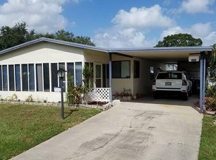 3504 Berry Bend Rd, Valrico, FL 33594