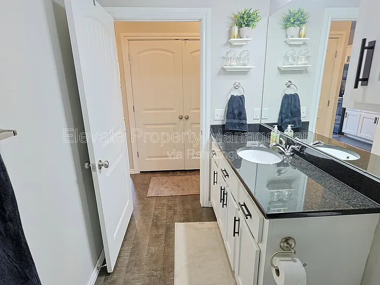 1009 SW 91st St — Photo 9