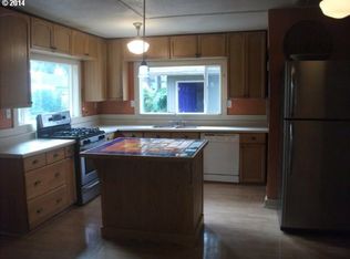 855 Kalmia St, Junction City, OR 97448