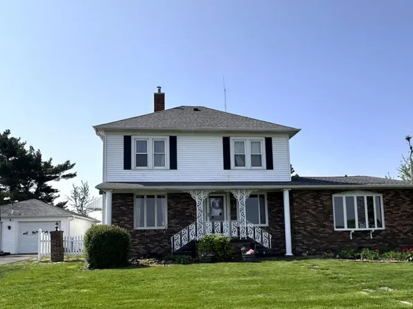 11011 E State Highway 116, London Mills, IL 61544