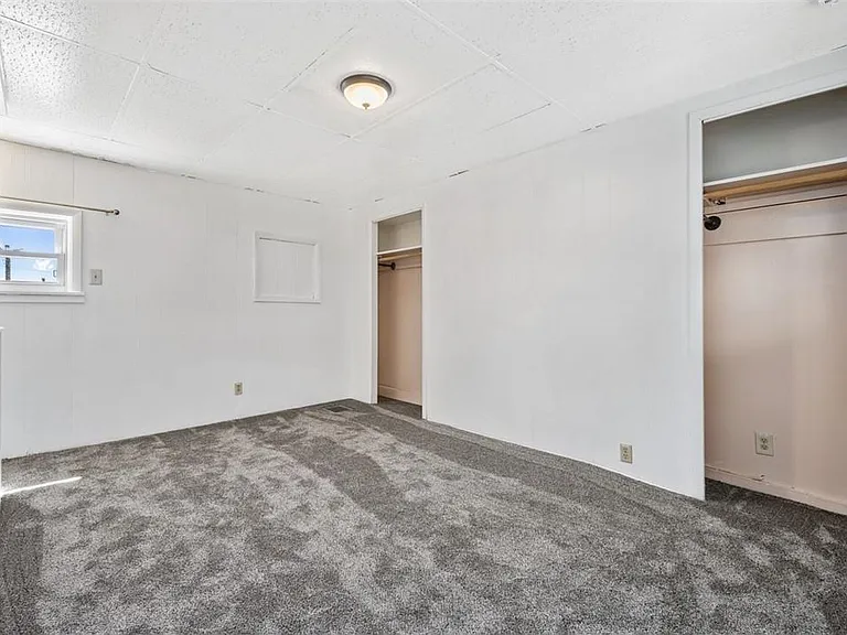212 Sheridan St — Photo 13