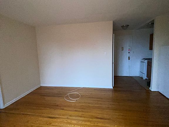 2nd image of 14220 84th Dr APT 4K