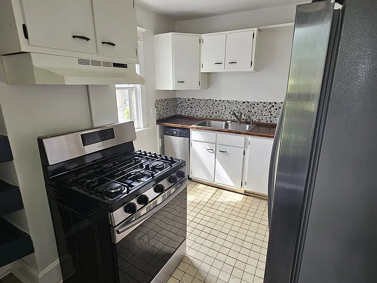 1645 Frederick Ave — Photo 3
