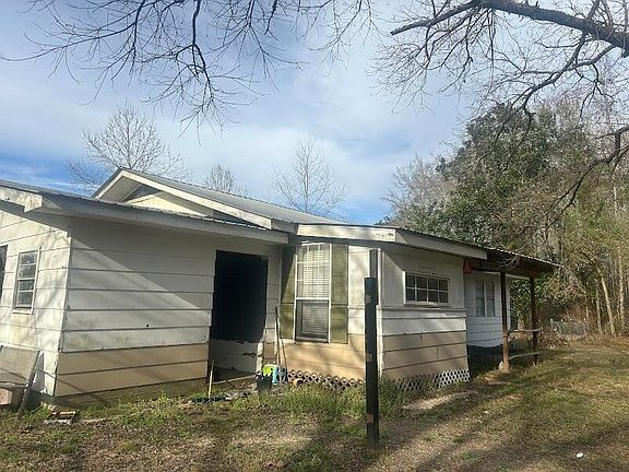2nd image of 1634 Spring Hill Rd