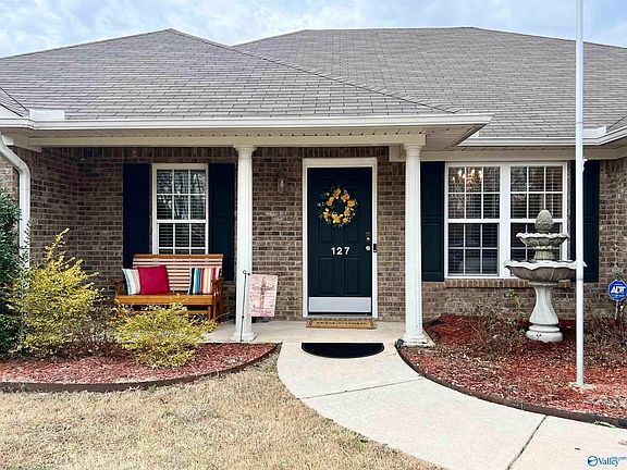 2nd image of 127 Edgebrook Dr