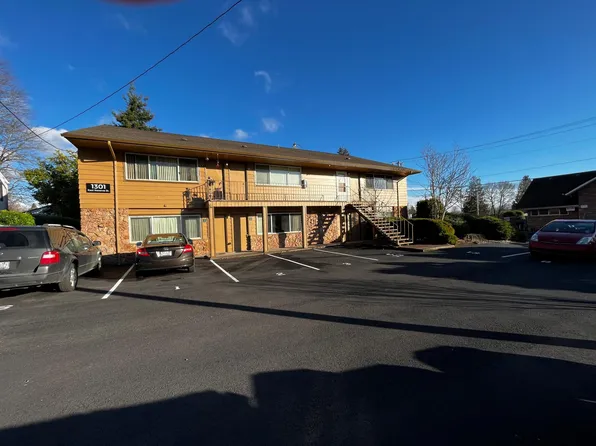 1301 E Reserve St APT 2, Vancouver, WA 98661
