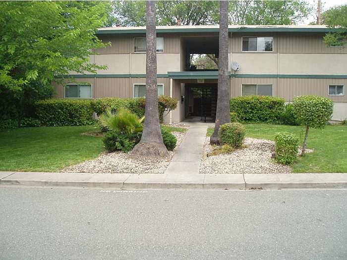 Casa Sierra Apartments