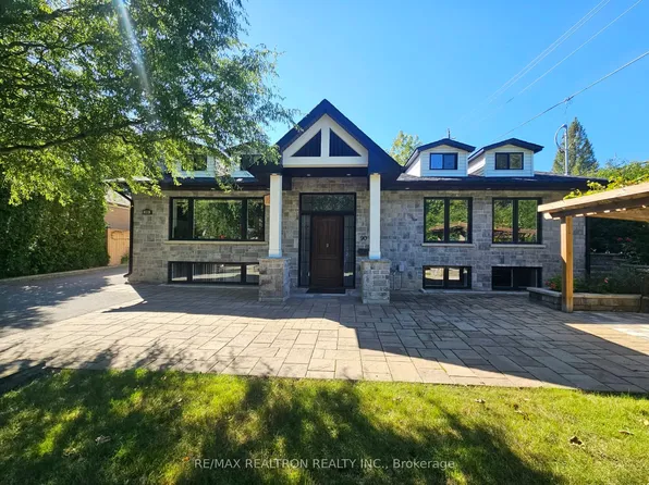 90 Leisure Ln, Richmond Hill, ON L4C 4X1