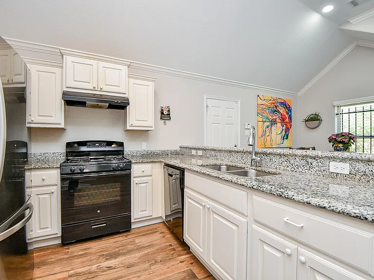 3344 Anita St — Photo 11
