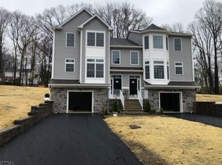 40 Old Shunpike Rd #A, Randolph, NJ 07869