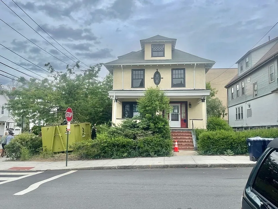 47 Pleasant St