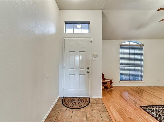 4th image of 2630 Pioneer Ln