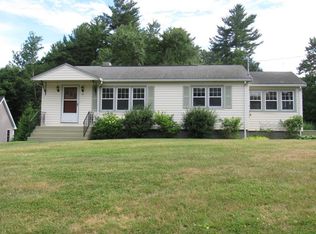 30 Warren St, Upton, MA 01568