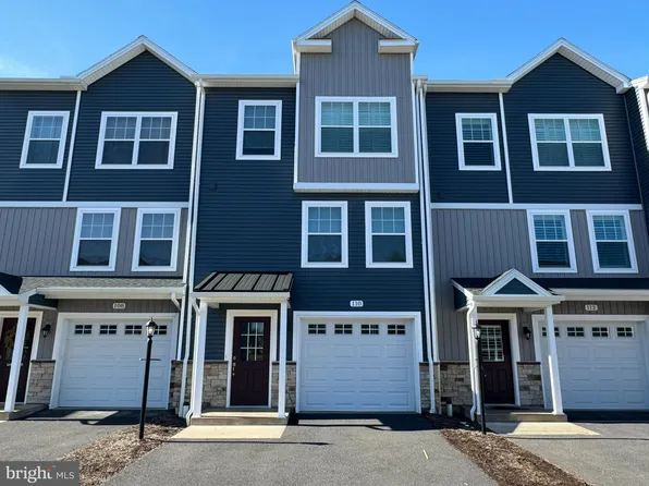 110 Amicus Dr, Port Matilda, PA 16870