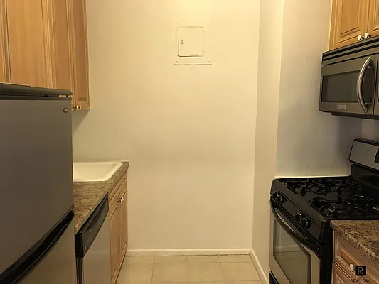 Rented by R New York | media 29