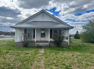 3323 Edgefield Rd, Greensboro, NC 27409