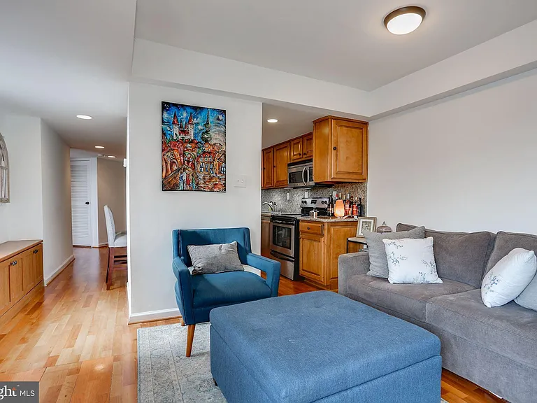 3 Washington Cir NW #803 — Photo 14