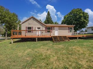 802 Beacon STREET, Palmyra, WI 53156