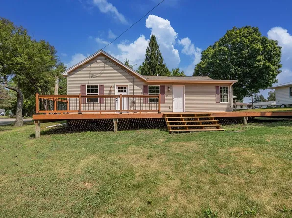 802 Beacon STREET, Palmyra, WI 53156