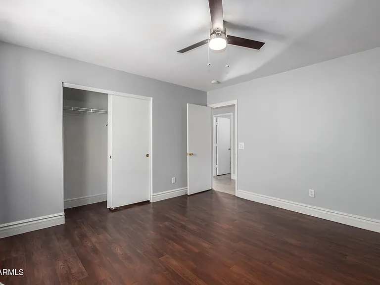 8406 W Pioneer St — Photo 33