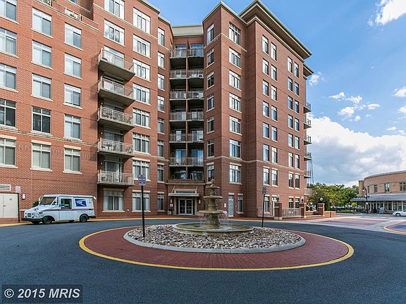 3rd image of 4480 Market Commons Dr Unit 115