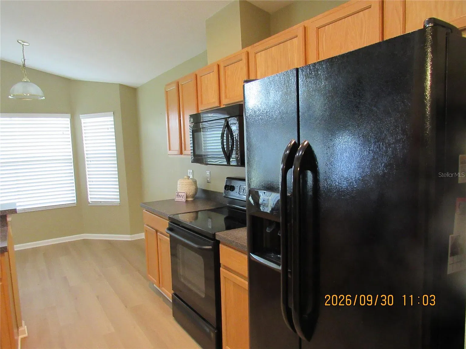 3 bed, 1724 sqft, $2,300 — Photo 4