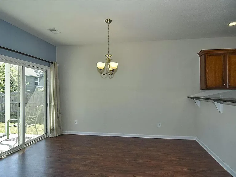 305 Chestnut Oak Ct — Photo 17