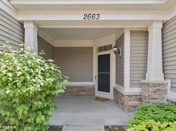 2663 Avondale Cir, Naperville, IL 60564