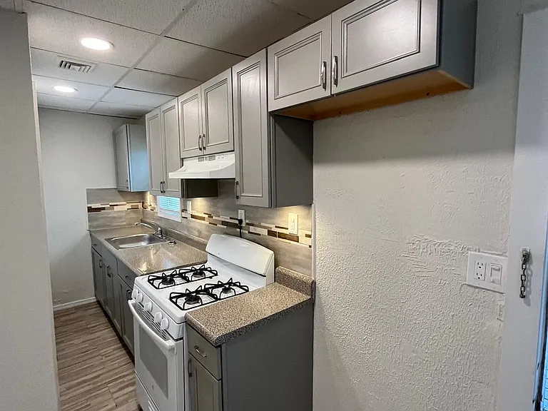26 Belmont Ave #8 — Photo 3