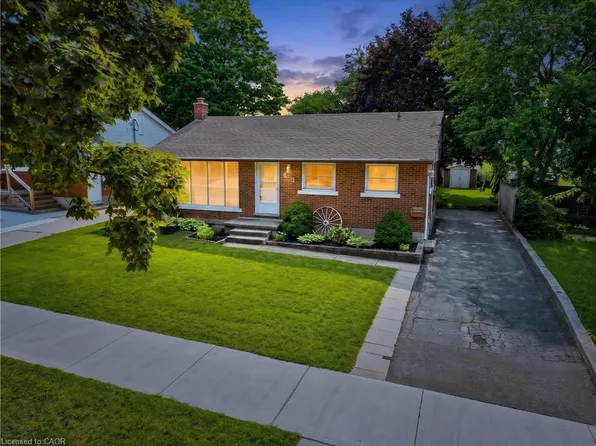 209 Franklin St S, Kitchener, ON N2C 1R8