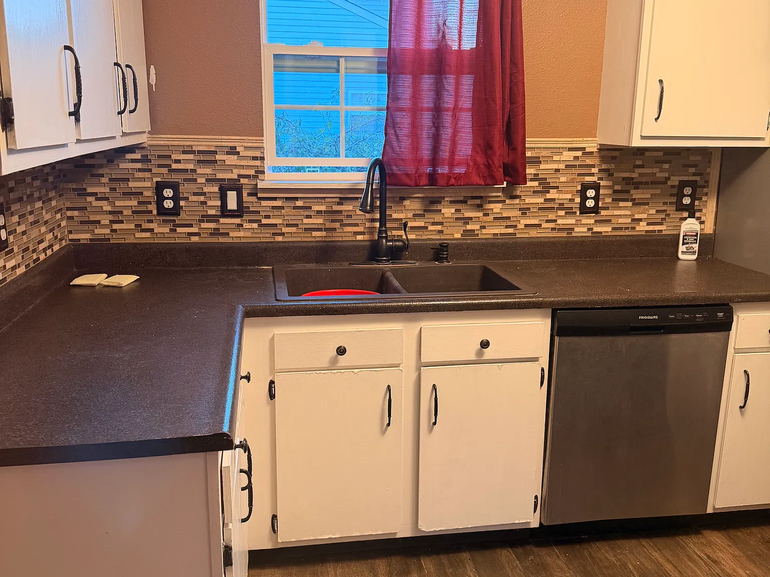 3 bed, 1216 sqft, $1,850 — Photo 3