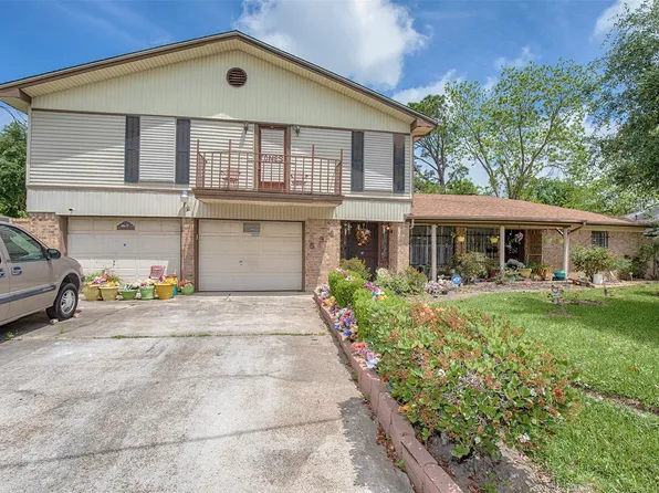 534 Vionett Ln, Texas City, TX 77591