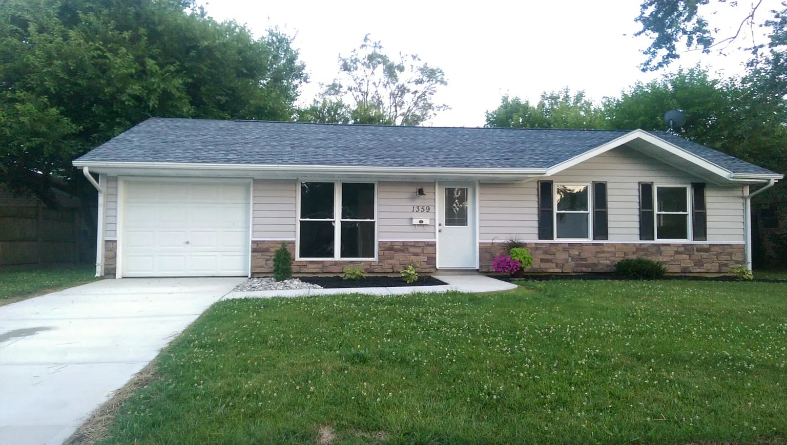 1359 Cooper Ave photo 1