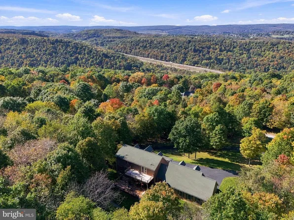 16300 Sprucewood Dr, Frostburg, MD 21532