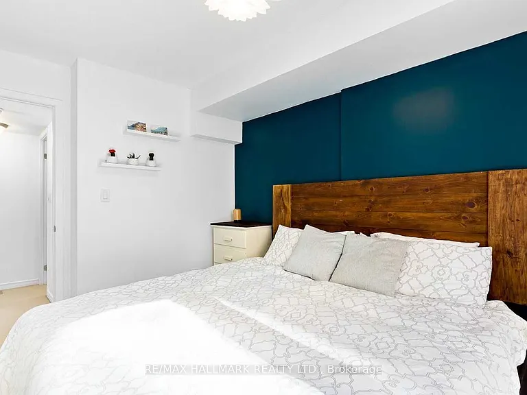 11 Ruttan St #122 — Photo 12