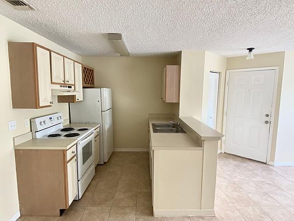 4th image of 2561 Grassy Point Dr Unit 203