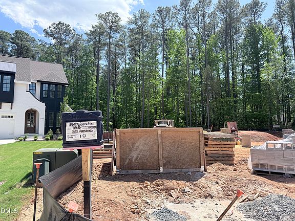 2nd image of 1709 Burnette Garden Path