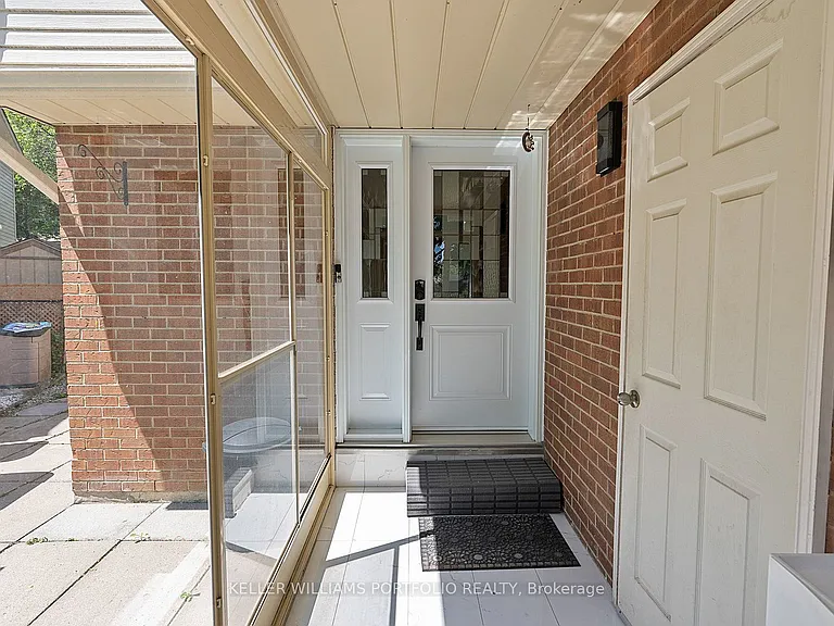 24 Ulysses Pl — Photo 5