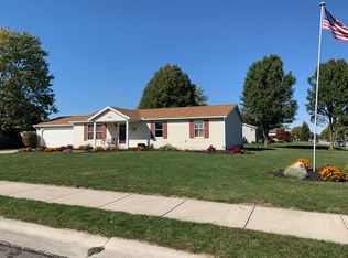 302 Independence Dr, Wapakoneta, OH 45895