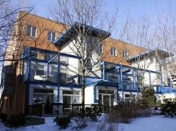 27 N Racine Ave Unit 424, Chicago, IL 60607