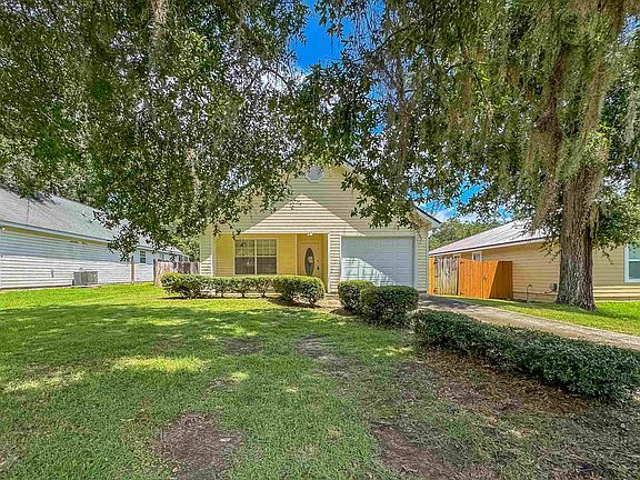 3rd image of 3439 Laura St