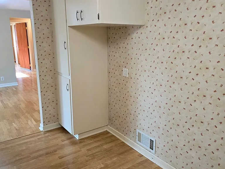 119 Greenleaf Ave — Photo 7