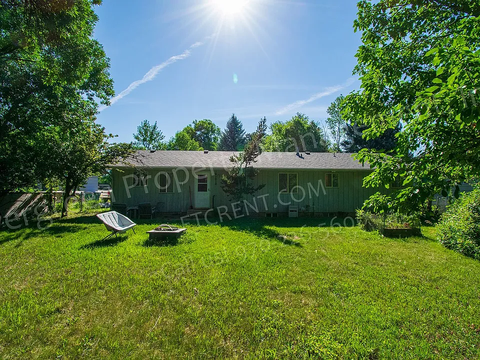 1117 Fairview Dr