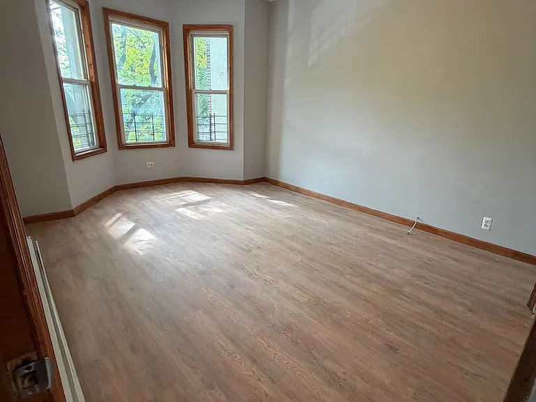 3287 Hull Ave #3 — Photo 2