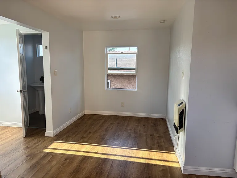 121 S Carmelita Ave #B — Photo 3