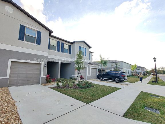 4th image of 9625 Pembrooke Pines Dr
