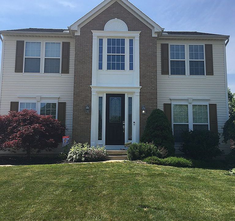1st image of 481 Rockglen Dr