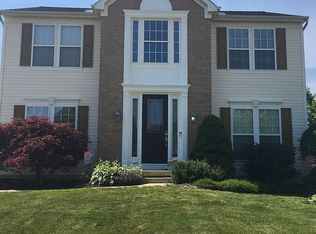 481 Rockglen Dr, Wadsworth, OH 44281