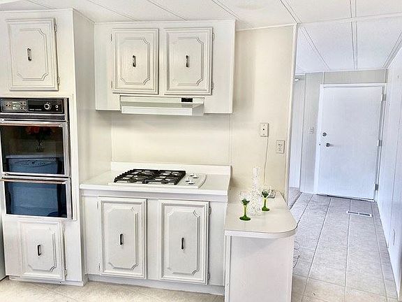 2nd image of 231 Los Pinos Dr