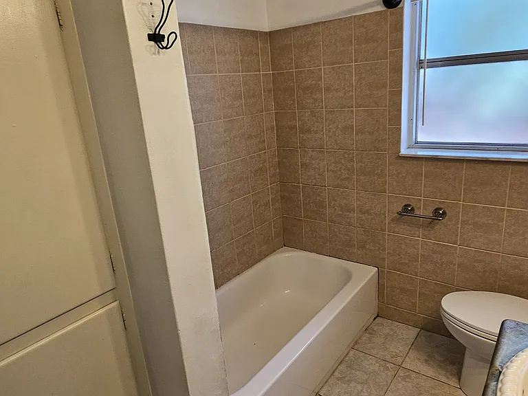 4900 Caesar Way S — Photo 19